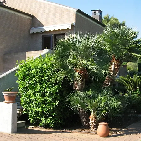 Costamartino 4* ויאסטה