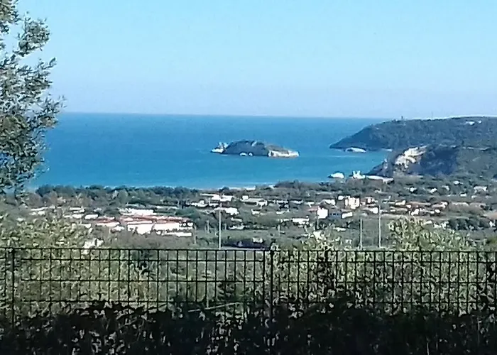 Costamartino מלון דירות 4*